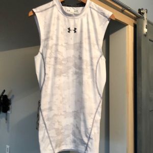 Men’s Under Armour compression sleeveless shirt